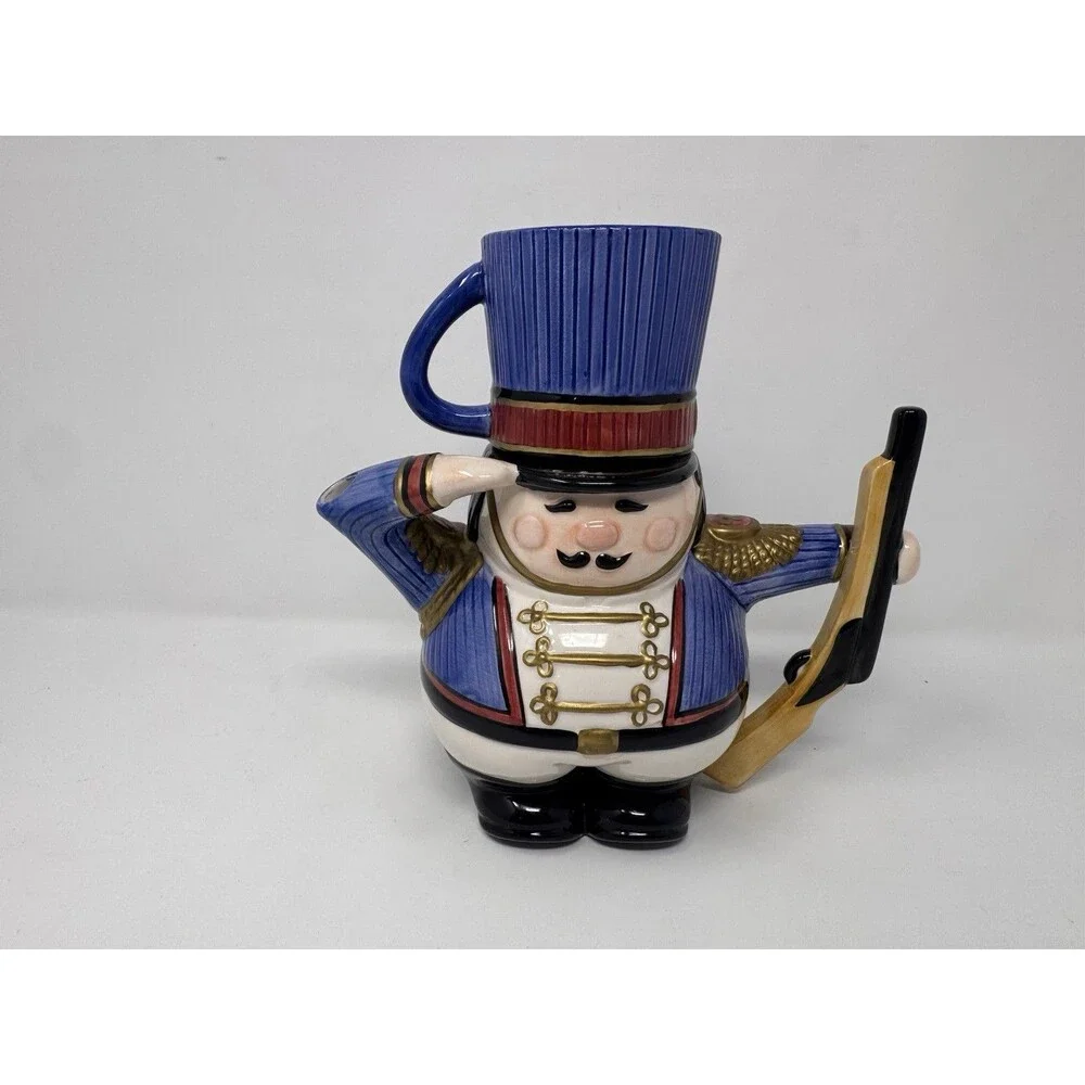 Fitz & Floyd Essentials Nutcracker Soldier Snack Therapy Bear Teapot Cup
